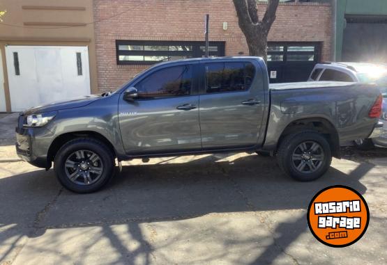 Camionetas - Toyota Hilux 2021 Diesel 43500Km - En Venta