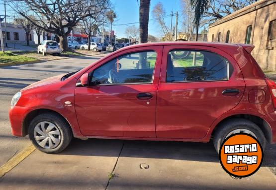 Autos - Toyota Etios x 1.5 2022 Nafta 30000Km - En Venta