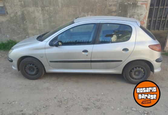 Autos - Peugeot 206 2005 Diesel 111111Km - En Venta