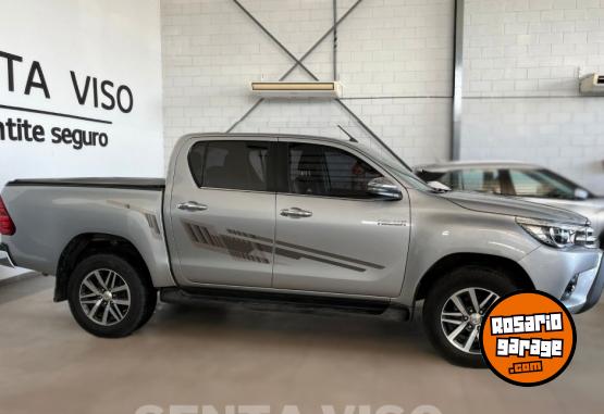 Camionetas - Toyota Hilux SRX 2018 Diesel 105000Km - En Venta