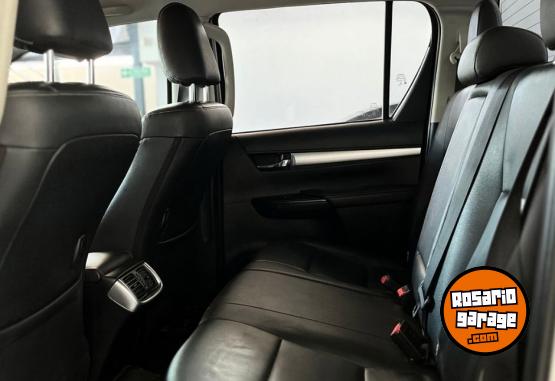 Camionetas - Toyota Hilux SRX 2018 Diesel 105000Km - En Venta