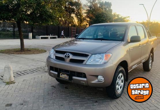 Camionetas - Toyota Hilux sr 2008 Diesel 240000Km - En Venta