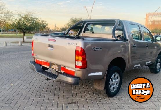 Camionetas - Toyota Hilux sr 2008 Diesel 240000Km - En Venta