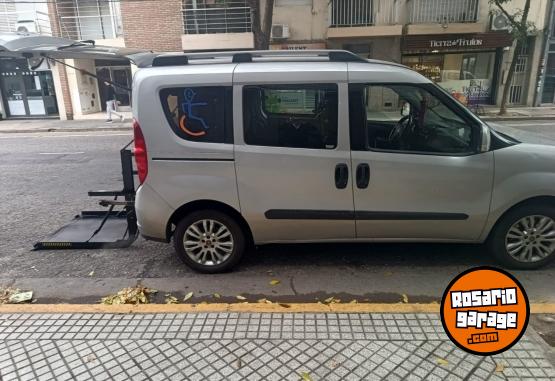 Utilitarios - Fiat DOBLO FAMILIAR 7 ASIENTOS 2014 GNC 200000Km - En Venta