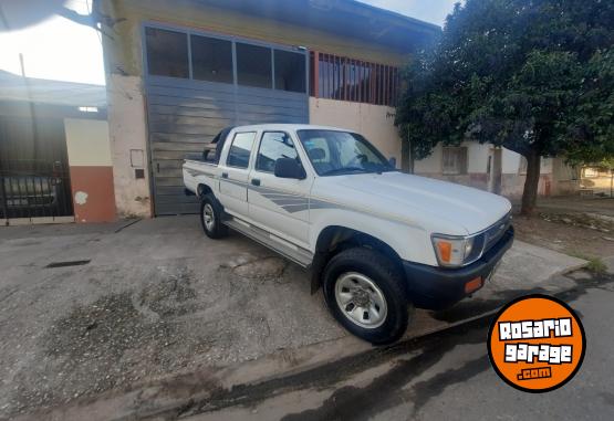 Camionetas - Toyota Hilux 1999 Diesel 390000Km - En Venta