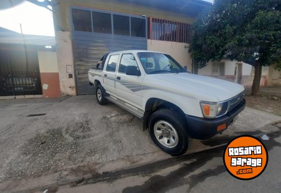 Camionetas - Toyota Hilux 1999 Diesel 390000Km - En Venta