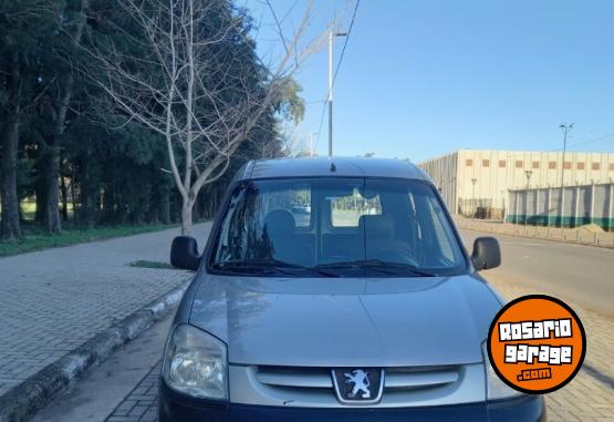 Utilitarios - Peugeot Partner 2011 Diesel 206000Km - En Venta