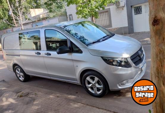 Utilitarios - Mercedes Benz Vito plus 111 cdi vidriad 2020 Diesel 53000Km - En Venta