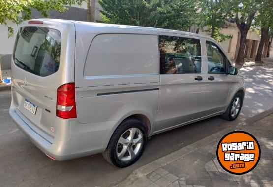 Utilitarios - Mercedes Benz Vito plus 111 cdi vidriad 2020 Diesel 53000Km - En Venta