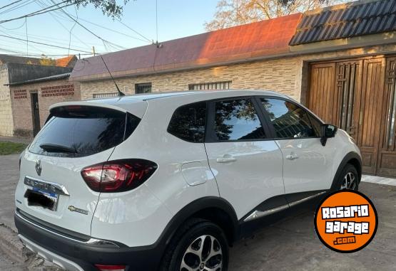 Autos - Renault Captur 1.6 Intense 2019 Nafta 26000Km - En Venta