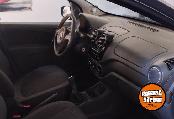 Autos - Fiat PALIO 1.4 ATTRACTIVE 5 2015 GNC 135000Km - En Venta