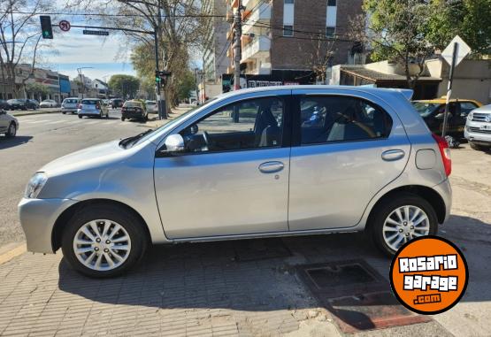 Autos - Toyota Etios xls 1.5 2015 Nafta 130000Km - En Venta