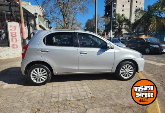 Autos - Toyota Etios xls 1.5 2015 Nafta 130000Km - En Venta