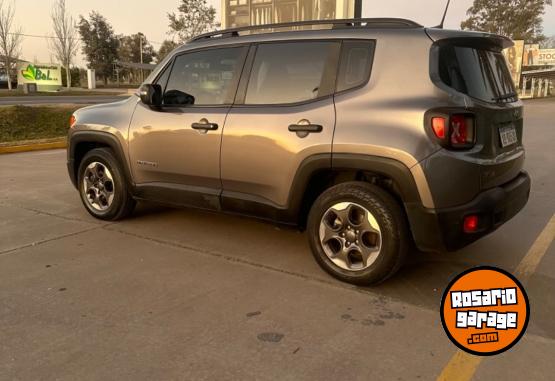 Camionetas - Chrysler Renegade sport plus A/T 2017 Nafta 120000Km - En Venta