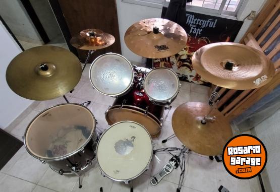 Instrumentos Musicales - Bateria Mapex 6 cuerpos, con platillos, fierros, banqueta, impecable - En Venta