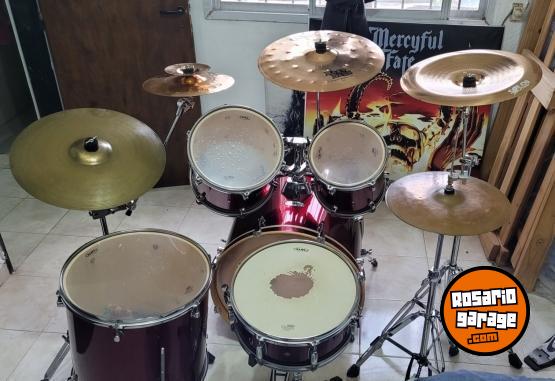 Instrumentos Musicales - Bateria Mapex 6 cuerpos, con platillos, fierros, banqueta, impecable - En Venta