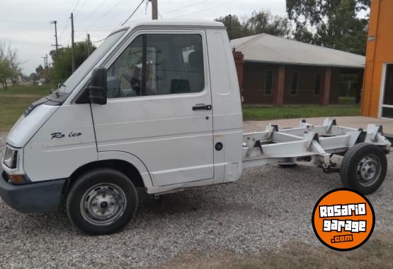 Utilitarios - Renault Rodeo 1999 Diesel  - En Venta