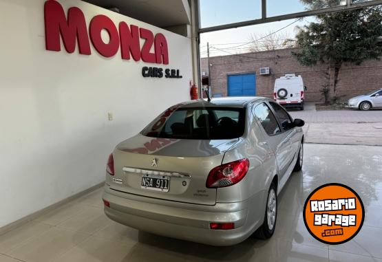 Autos - Peugeot 207 2014 Nafta 135000Km - En Venta