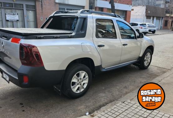 Camionetas - Renault Duster oroch 1.6 permuto 2020 Nafta 70000Km - En Venta