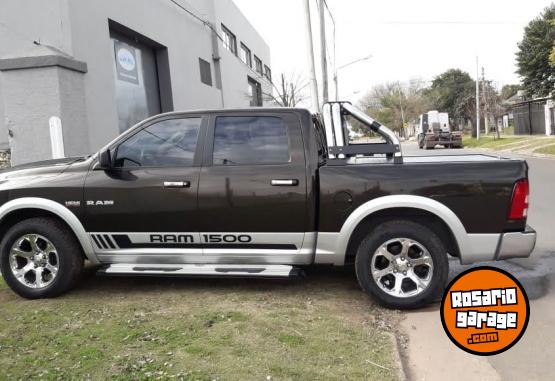 Camionetas - RAM 1500 laramie 2014 GNC 158000Km - En Venta