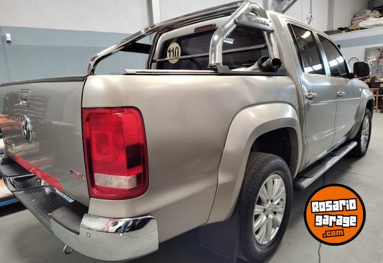 Camionetas - Volkswagen AMAROK HIGHLINE 4X2 AT 2015 Diesel 150000Km - En Venta