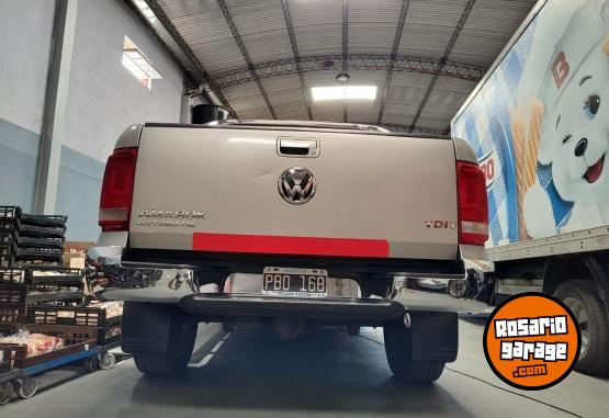 Camionetas - Volkswagen AMAROK HIGHLINE 4X2 AT 2015 Diesel 150000Km - En Venta