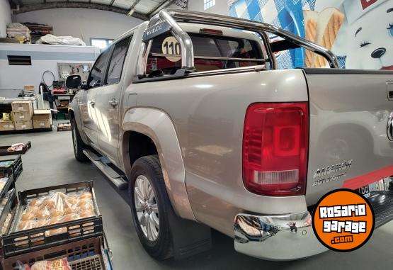 Camionetas - Volkswagen AMAROK HIGHLINE 4X2 AT 2015 Diesel 150000Km - En Venta