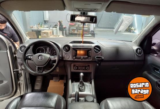 Camionetas - Volkswagen AMAROK HIGHLINE 4X2 AT 2015 Diesel 150000Km - En Venta