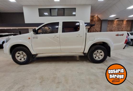 Camionetas - Toyota HILUX DC SR 3.0L 4X4 2015 2015 Diesel 230000Km - En Venta