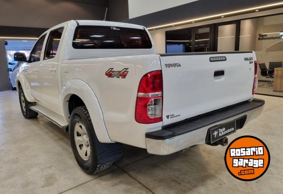 Camionetas - Toyota HILUX DC SR 3.0L 4X4 2015 2015 Diesel 230000Km - En Venta