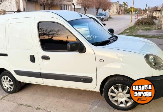 Utilitarios - Renault Kangoo 2013 GNC 94000Km - En Venta