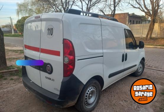 Utilitarios - Fiat Doblo cargo 2015 Nafta 208000Km - En Venta