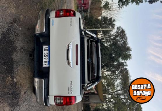 Camionetas - Toyota Hilux 2019 Diesel 121000Km - En Venta