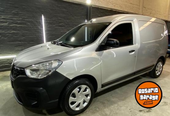 Utilitarios - Renault Kangoo 2020 Nafta 98000Km - En Venta