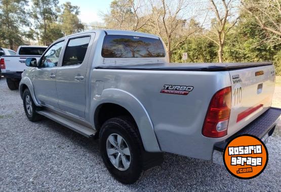 Camionetas - Toyota HILUX SRV 3.0 TDI CUERO 2009 Diesel 200000Km - En Venta