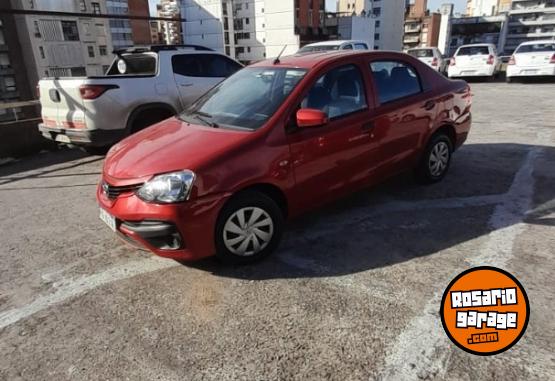 Autos - Toyota Etios 4ptas 2023 Nafta  - En Venta