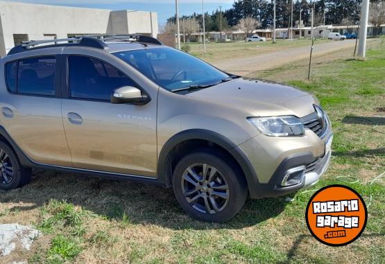 Autos - Renault Stepway intens 2022 Nafta 21000Km - En Venta