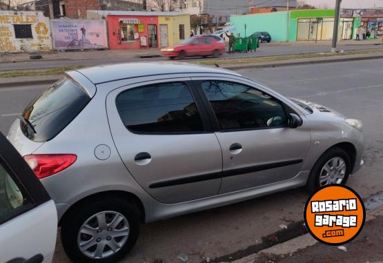 Autos - Peugeot 207 2012 Nafta 150000Km - En Venta