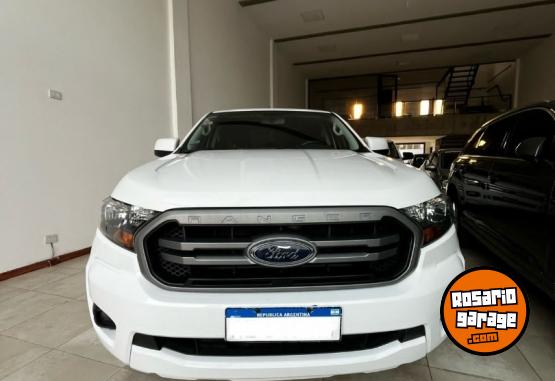 Camionetas - Ford Ranger 3.2 XLS 2021 Diesel 70000Km - En Venta