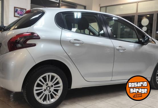 Autos - Peugeot 208 ALLURE 2019 Nafta 125200Km - En Venta