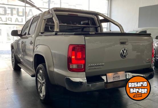 Camionetas - Volkswagen Amarok Hilglhine 4x4 AT 2016 Diesel 130000Km - En Venta