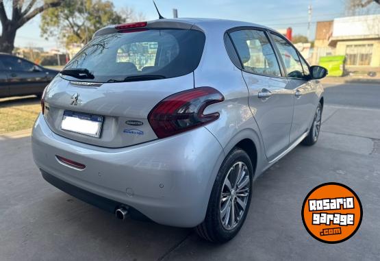 Autos - Peugeot 208 ALLURE NAV 1.6 2017 Nafta 72000Km - En Venta