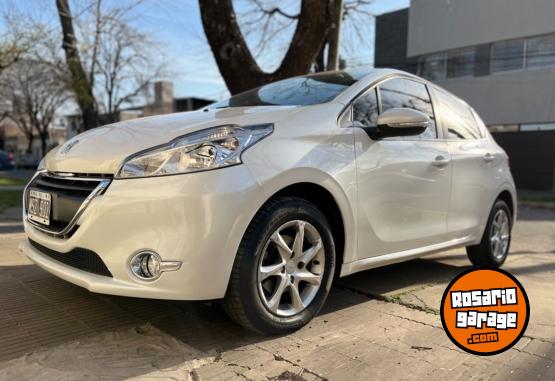 Autos - Peugeot 208 2013 Nafta 18000Km - En Venta