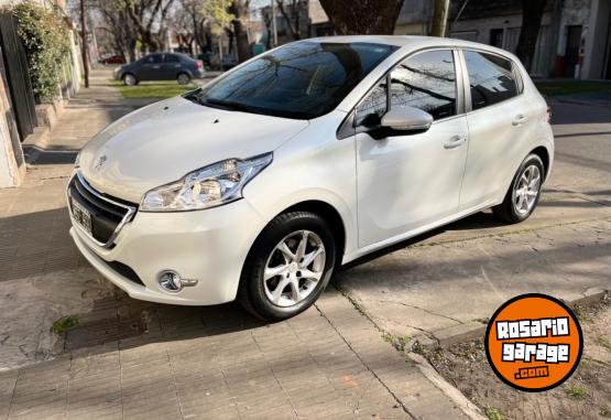 Autos - Peugeot 208 2013 Nafta 18000Km - En Venta