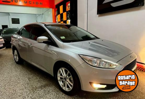 Autos - Ford FOCUS SE 2019 Nafta 33000Km - En Venta