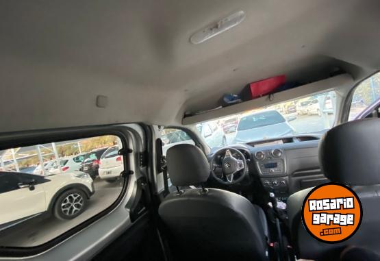 Utilitarios - Renault Kangoo  Express Confort 2020 Nafta 56000Km - En Venta