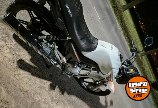 Motos - Honda New titan 150 2019 Nafta 29500Km - En Venta