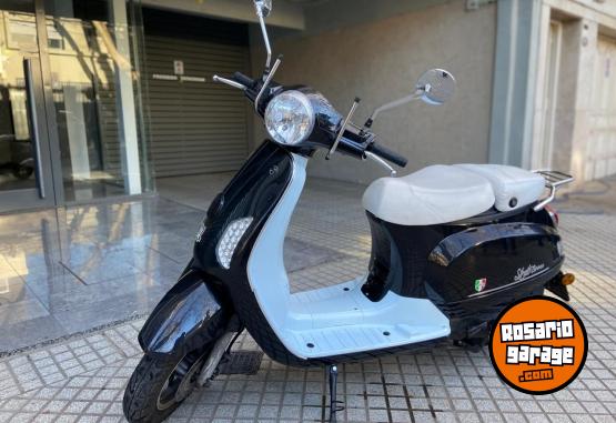 Motos - Motomel Strato Euro 150 2023 Nafta 3700Km - En Venta