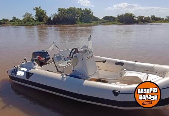 Embarcaciones - DUEO VENDO SEMIRRIGIDO CON MOTOR SUZUKI 40 HP - En Venta