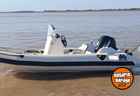 Embarcaciones - DUEO VENDO SEMIRRIGIDO CON MOTOR SUZUKI 40 HP - En Venta